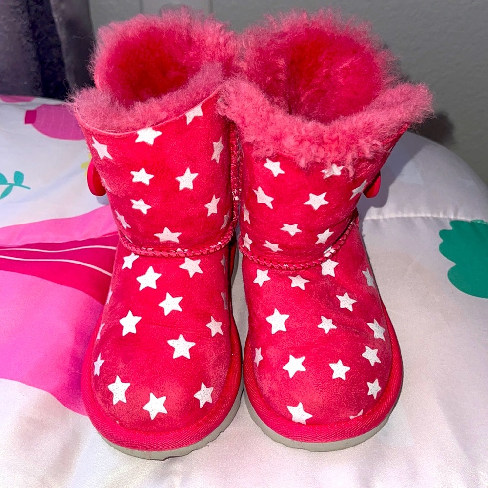 Ugg boots pink toddler size 8